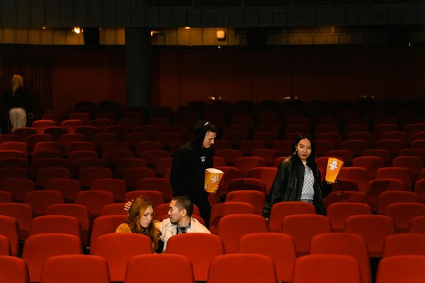 Énergies Vertes vs. Nucléaire: Quelle Stratégie pour Contrer le Changement Climatique?
